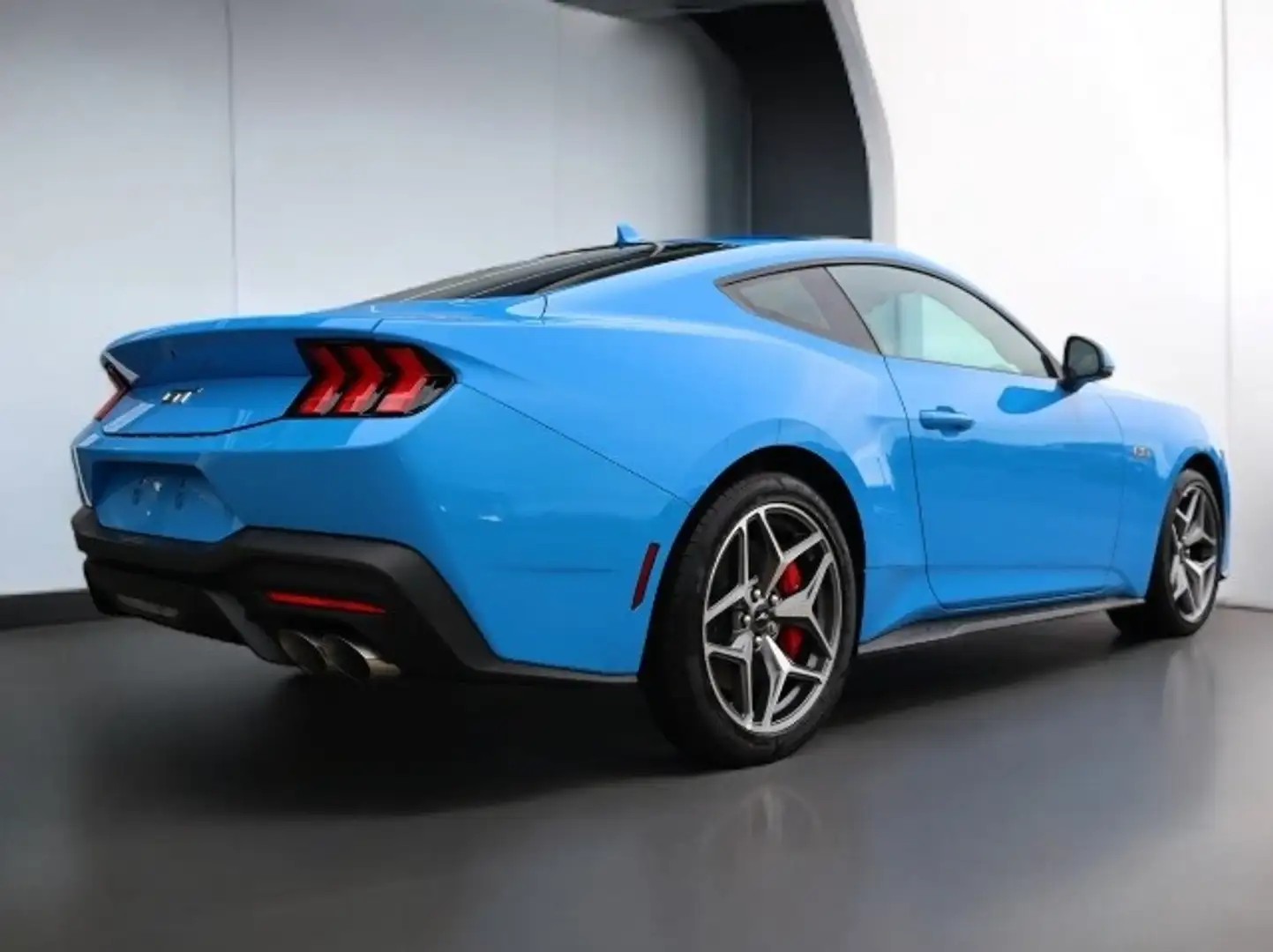 Ford Mustang 5.0 V8 GT Fastback Autom. Bleu - 2