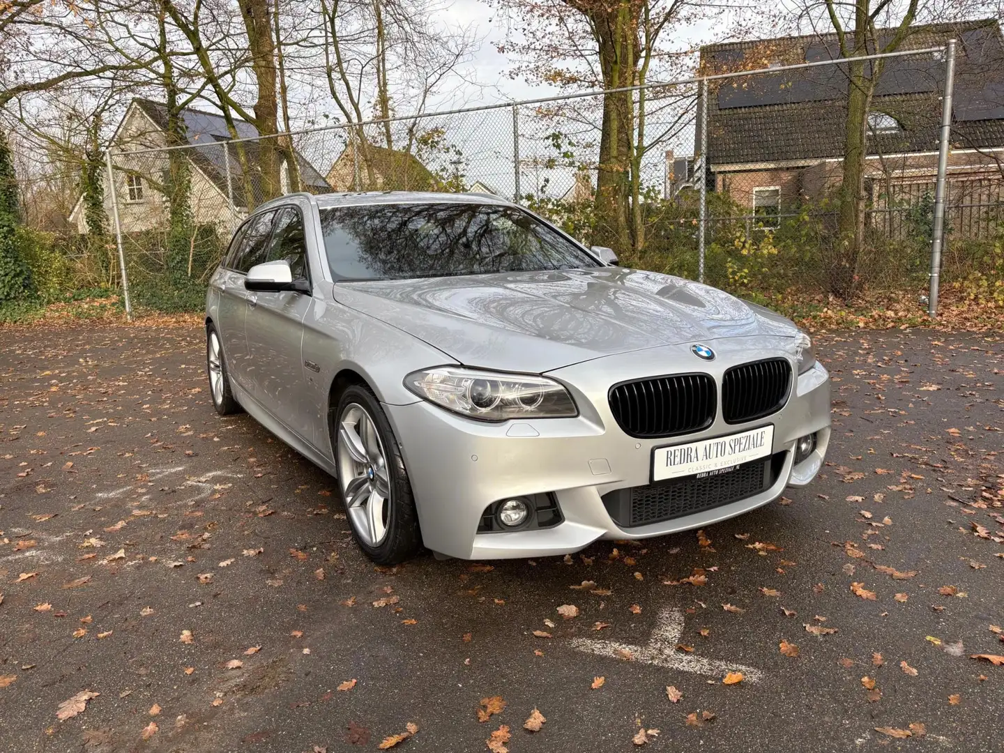 BMW 520 5-serie Touring 520i M Sport Edition High Executiv Gris - 2