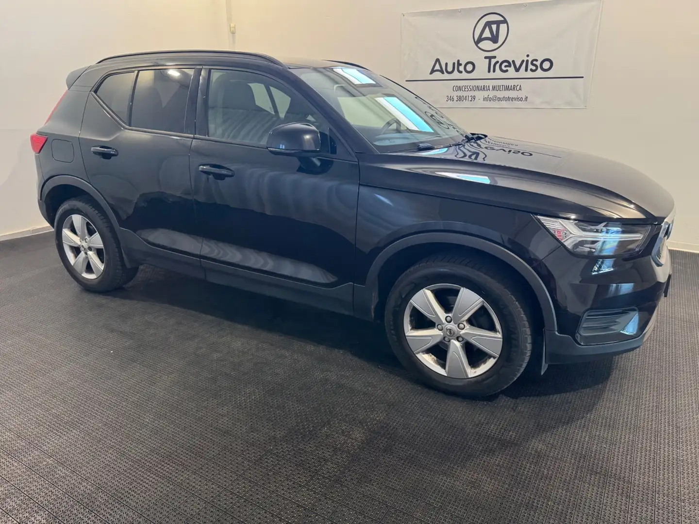 Volvo XC40 D3 Business Nero - 2