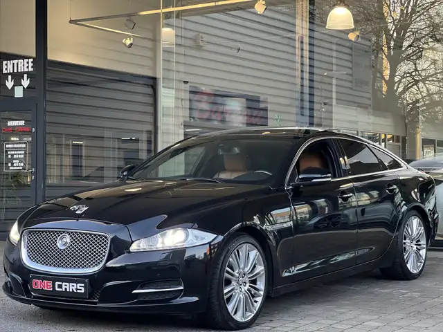 Jaguar XJ 3.0d V6 TOIT PANOR-CUIR-CAMERA-GPS-BIXENON-JA20P