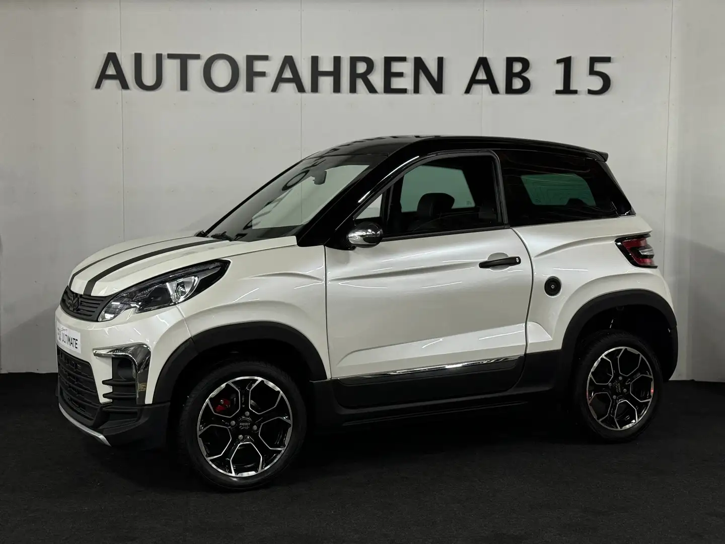 Ligier JS 60 Luxe, CarPlay, Servo, Leiser 8PS DCI Motor, RFK Fehér - 1