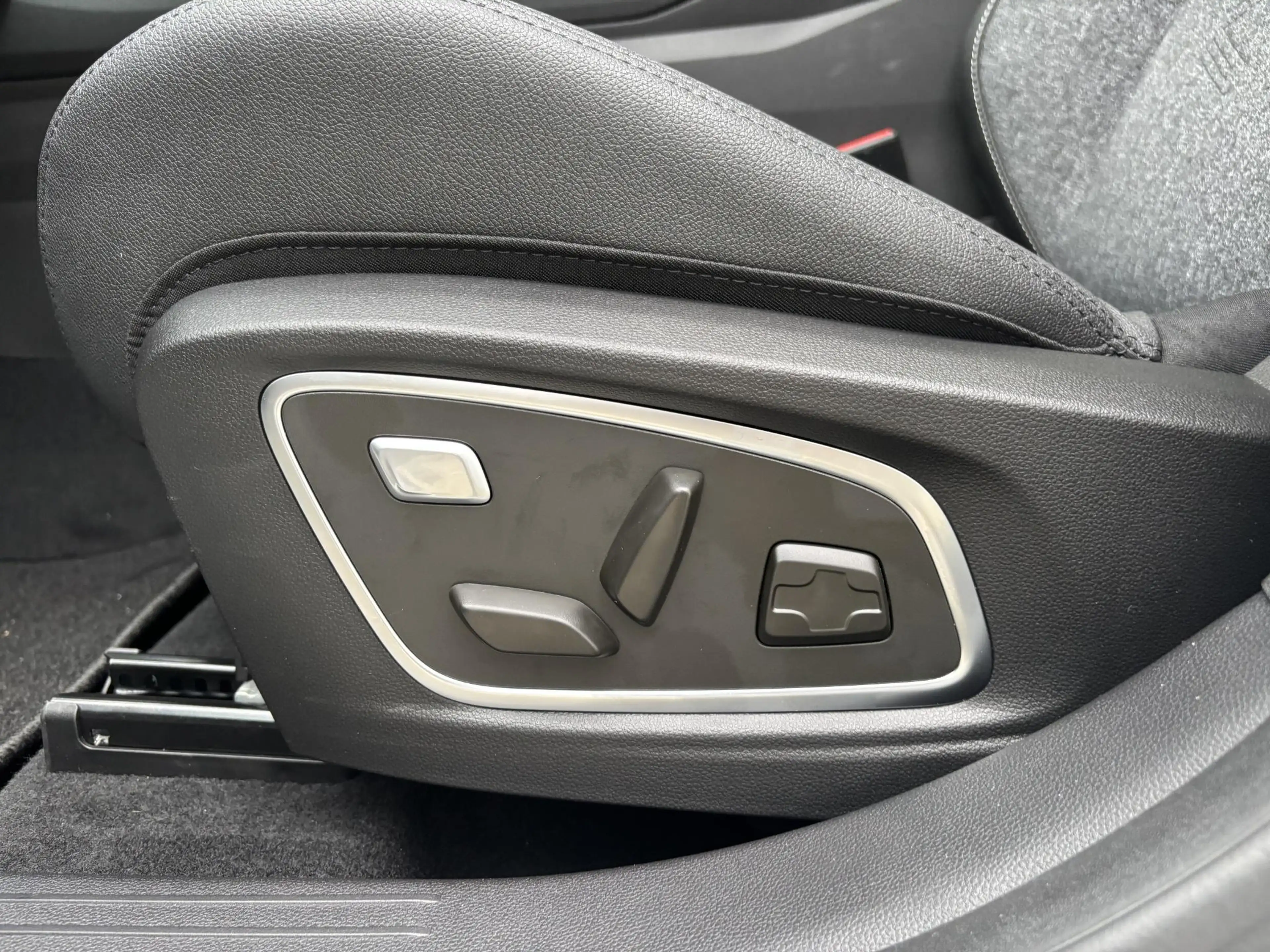 Renault Espace E-Tech full hybrid 200 techno 5p. Demo l Pack priv — photo 23