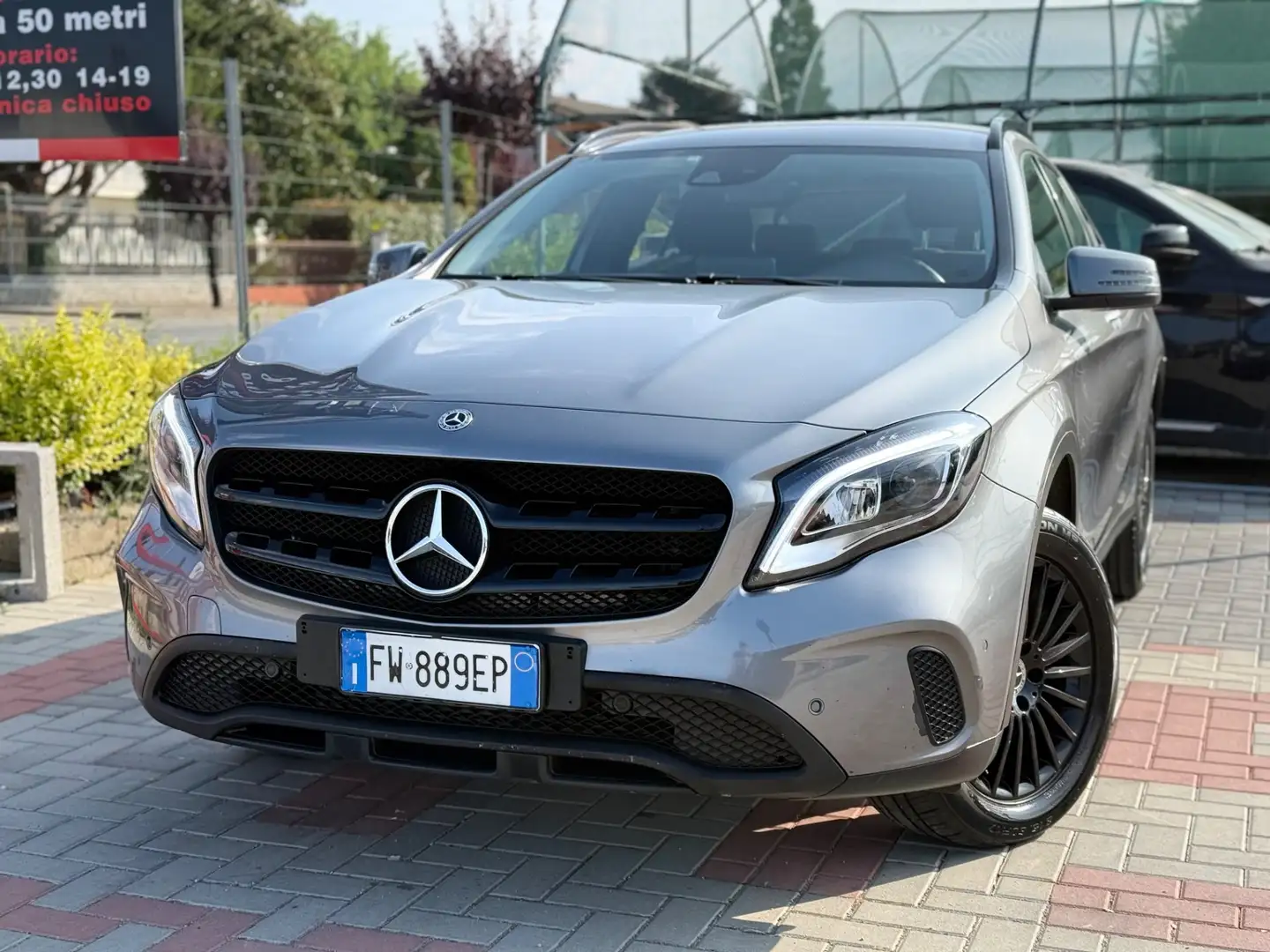 Mercedes-Benz GLA 200 GLA 200 d Automatic Sport Grigio - 1