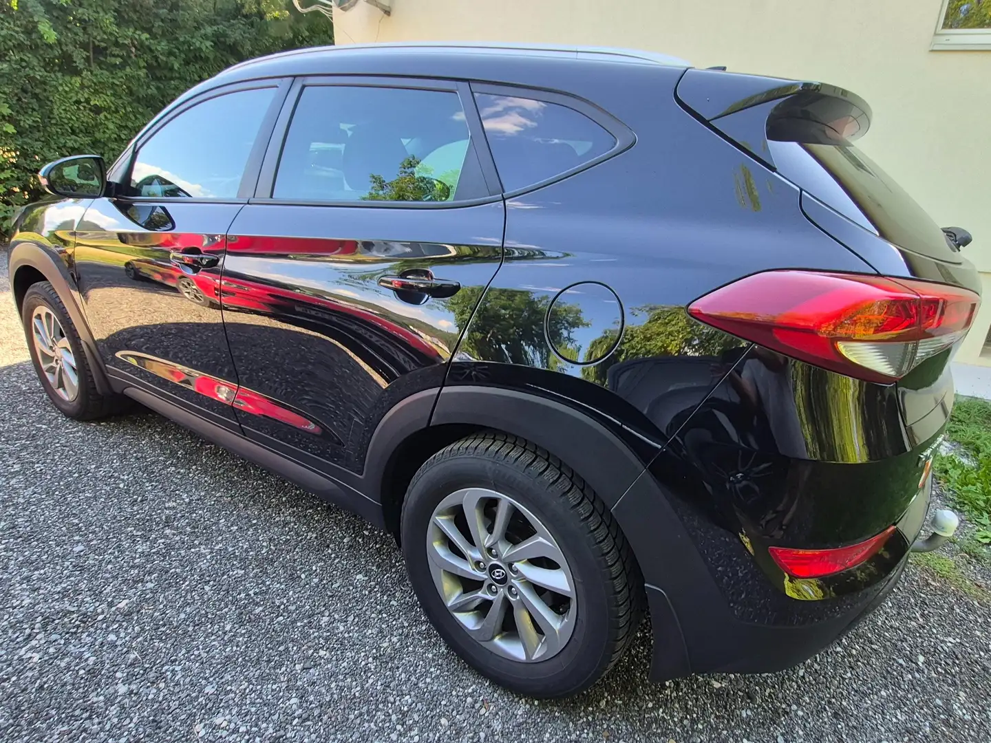 Hyundai TUCSON 2.0 Diesel Allrad 4x4 Neuen Pickerl Schwarz - 1