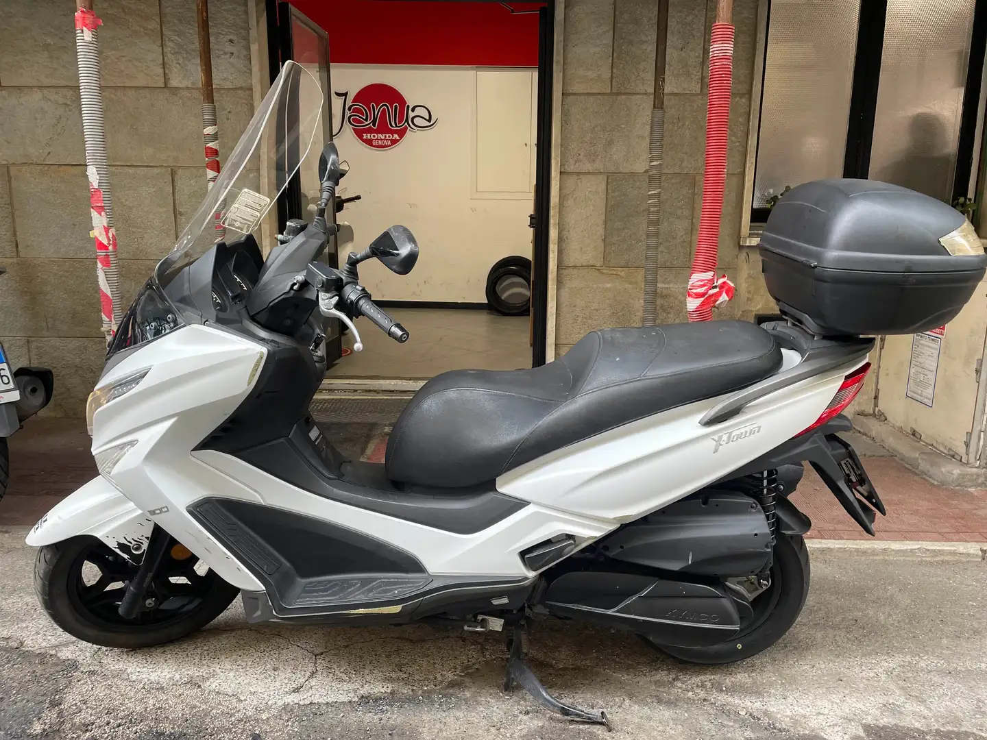 Kymco X-Town 300 abs Blanco - 1