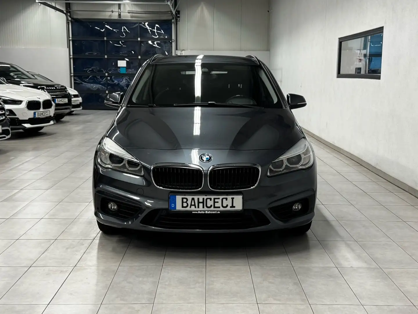 BMW 218 d Active Tourer*Automatik*LED*PDC*Navi*Klima* Gris - 2