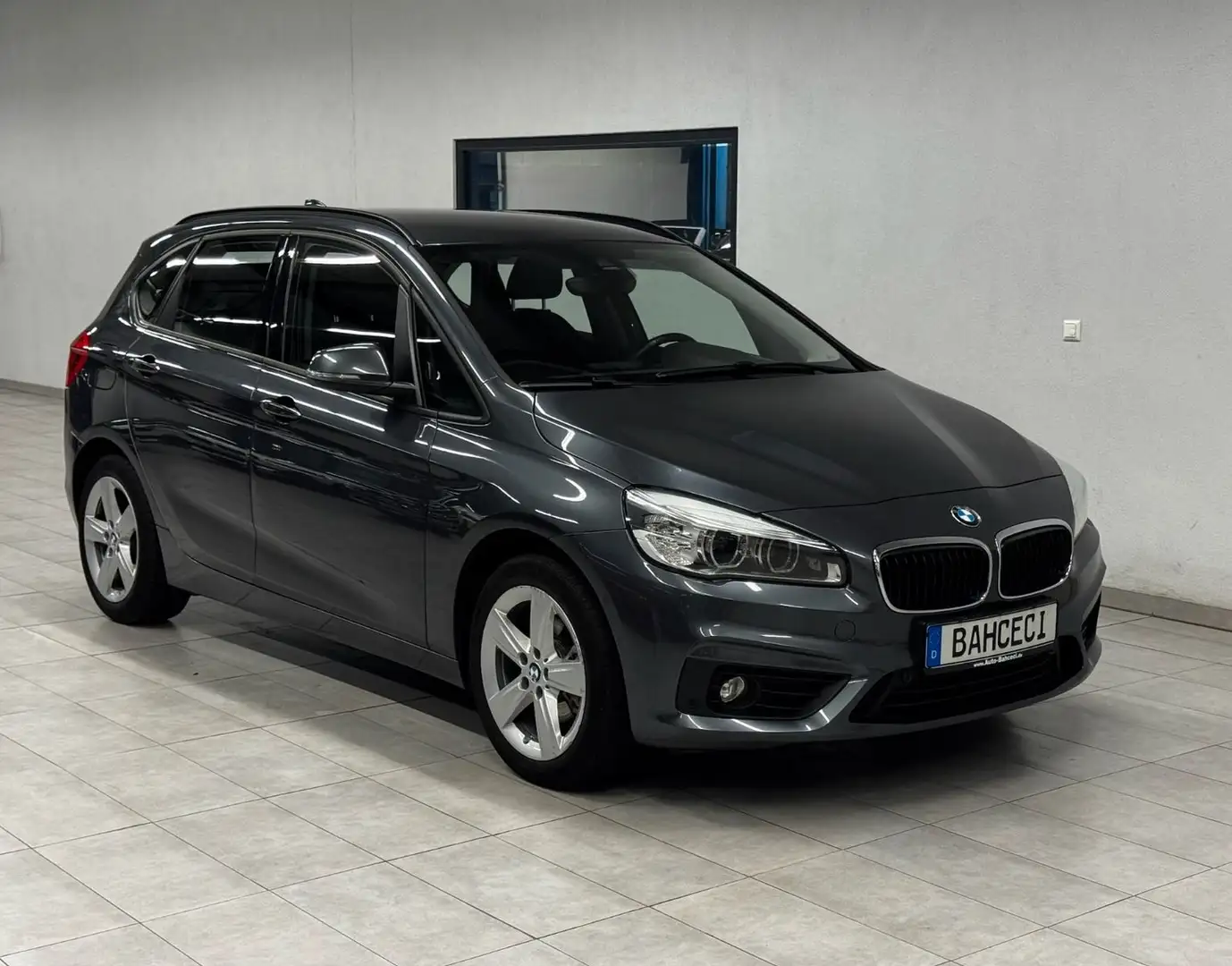 BMW 218 d Active Tourer*Automatik*LED*PDC*Navi*Klima* Gris - 1