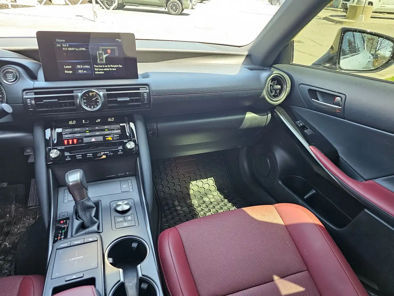 Lexus IS снимка Lexus IS
