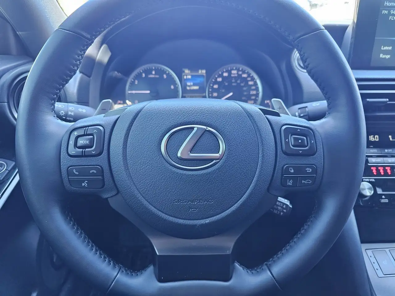 Lexus IS снимка Lexus IS