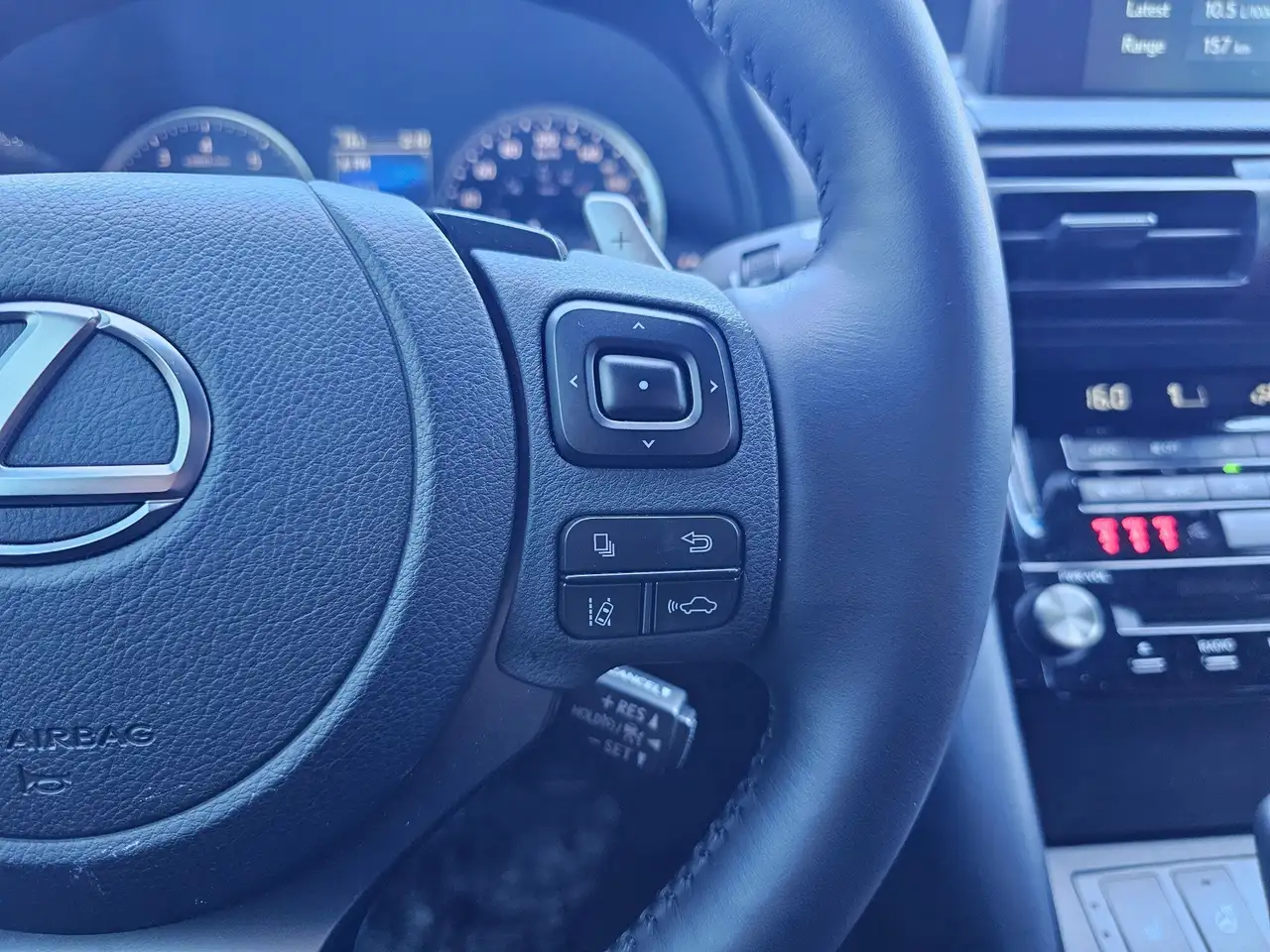 Lexus IS снимка Lexus IS