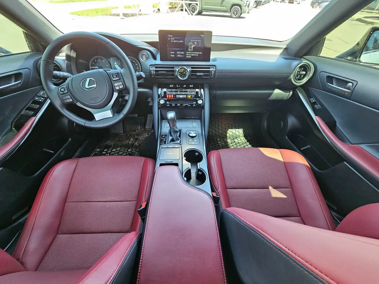 Lexus IS снимка Lexus IS