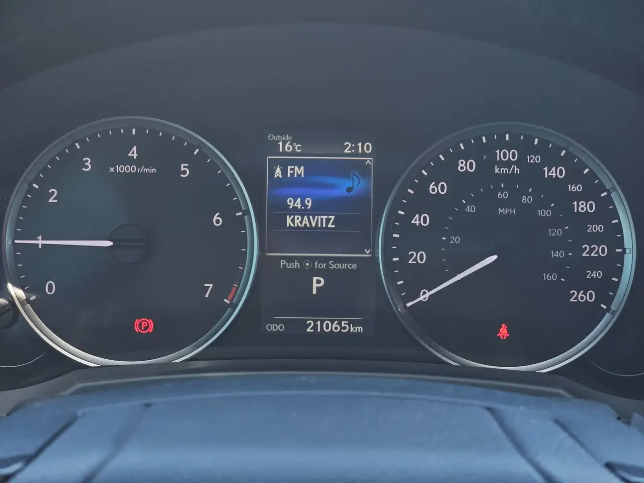 Lexus IS снимка Lexus IS
