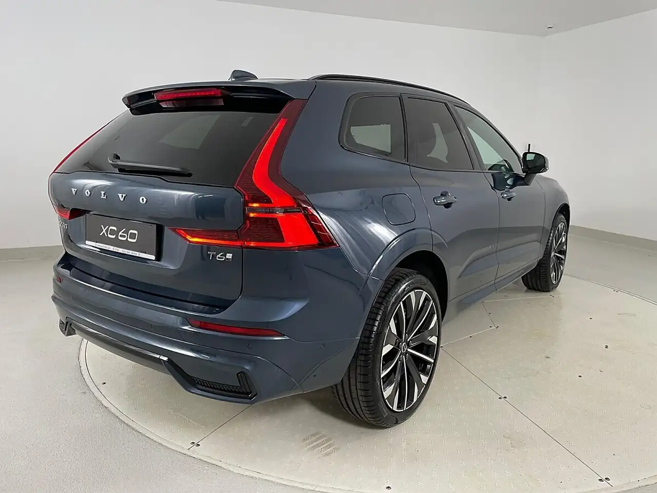 Volvo XC60 2026 — фото 6