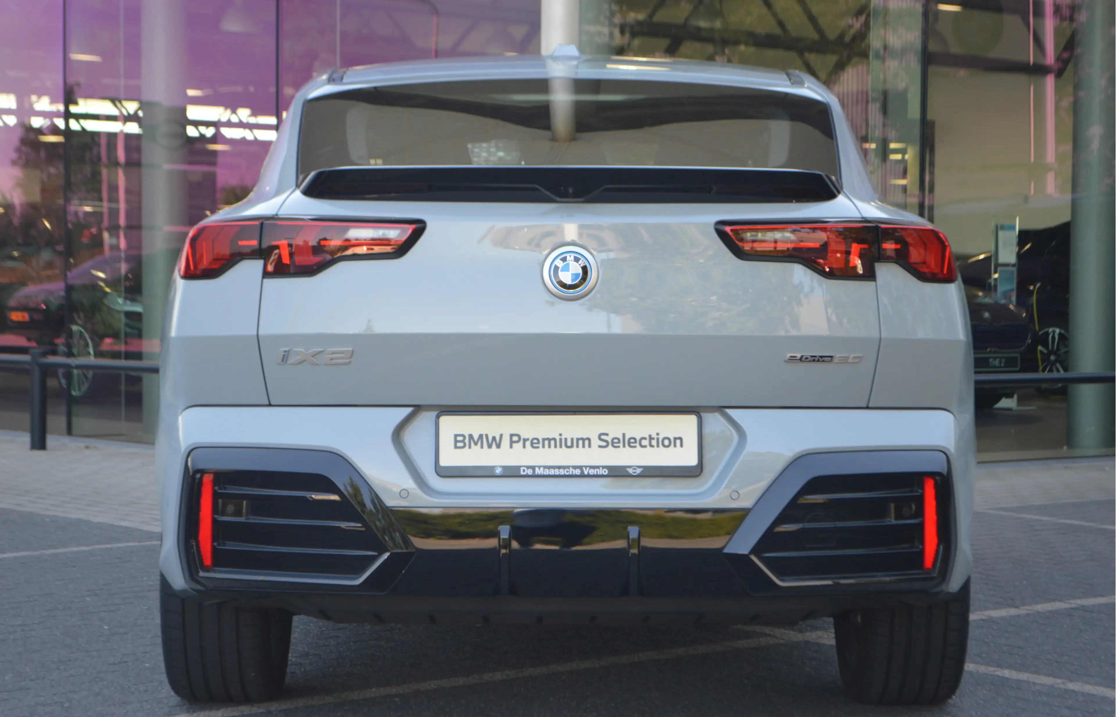 BMW iX2 eDrive20 M Sport / Panoramadak / Sportstoelen / Ad — photo 6