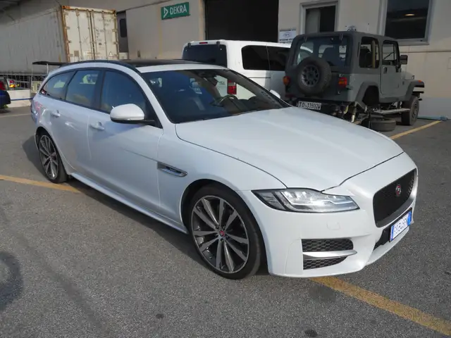 Jaguar XF II Sportbrake 2.0d i4 R-Sport awd 180cv auto my18