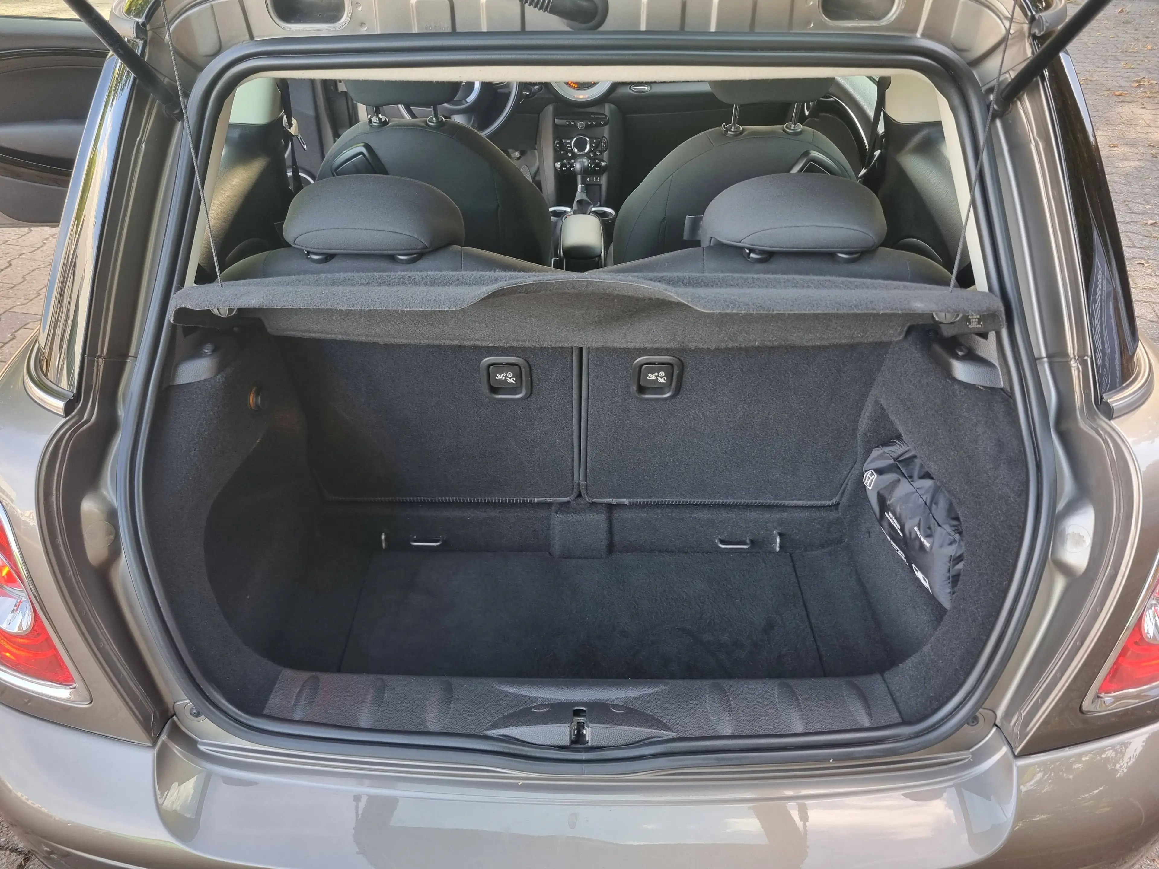 MINI One Cooper*Autom*Bi-Xen*Navi*Sitzh*PDC* — photo 6
