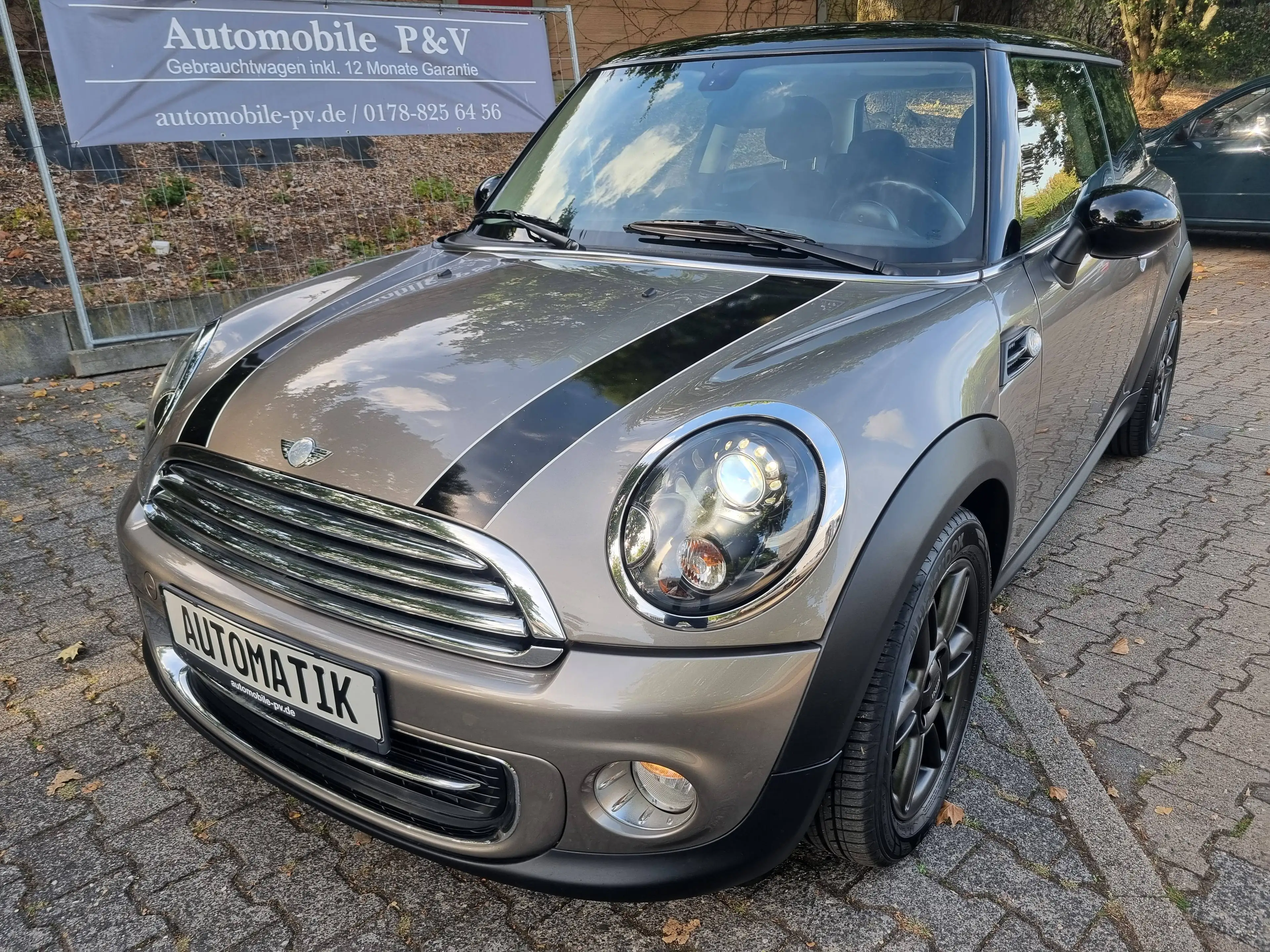 MINI One Cooper*Autom*Bi-Xen*Navi*Sitzh*PDC*