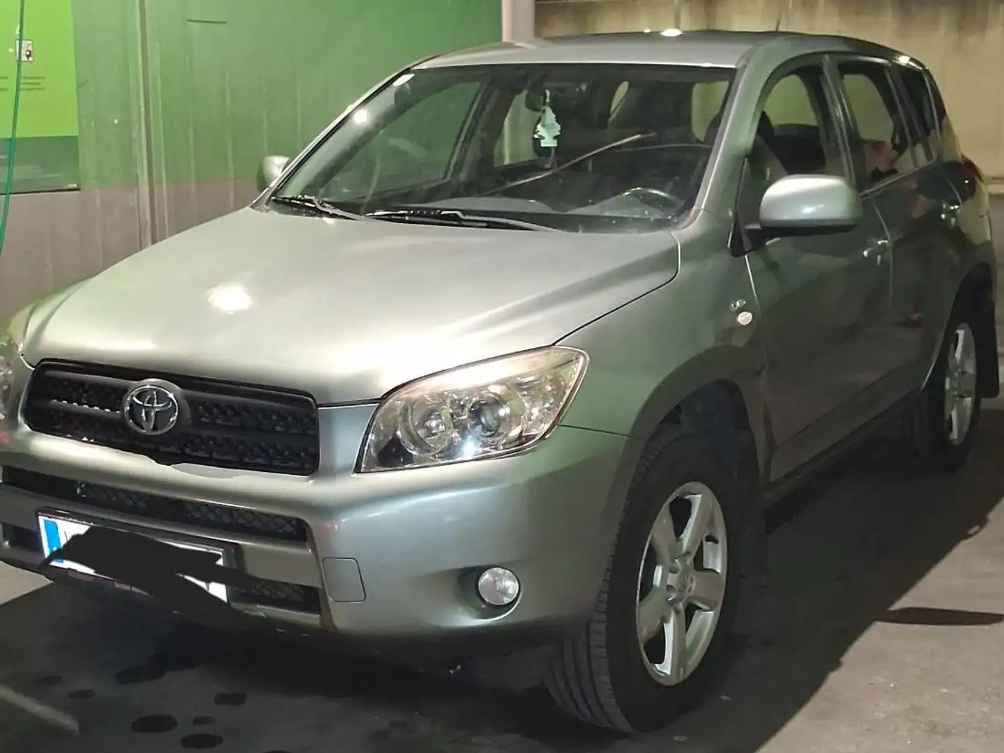 Toyota RAV4 RAV4 2,2 D-4D 135 4WD Grün - 2