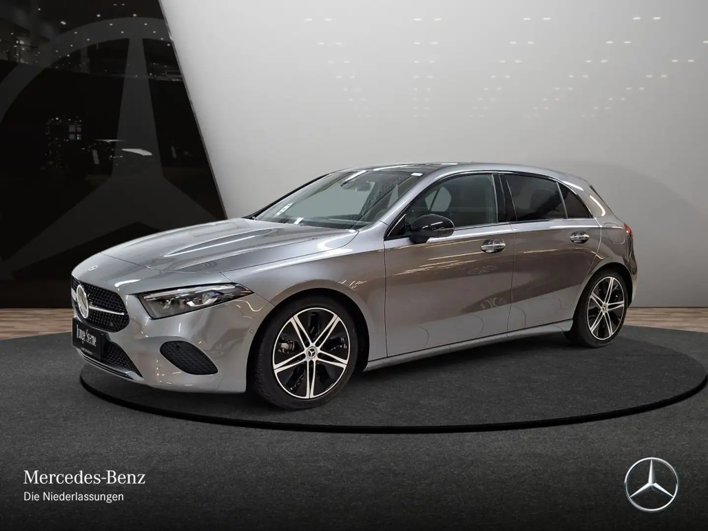 Mercedes-Benz A 220 4M PROGRESSIVE+NIGHT+PANO+360°+MULTIBEAM+8G Grau - 2