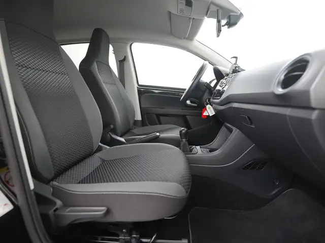 Volkswagen Up! view 3