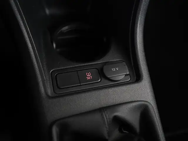 Volkswagen Up! view 11