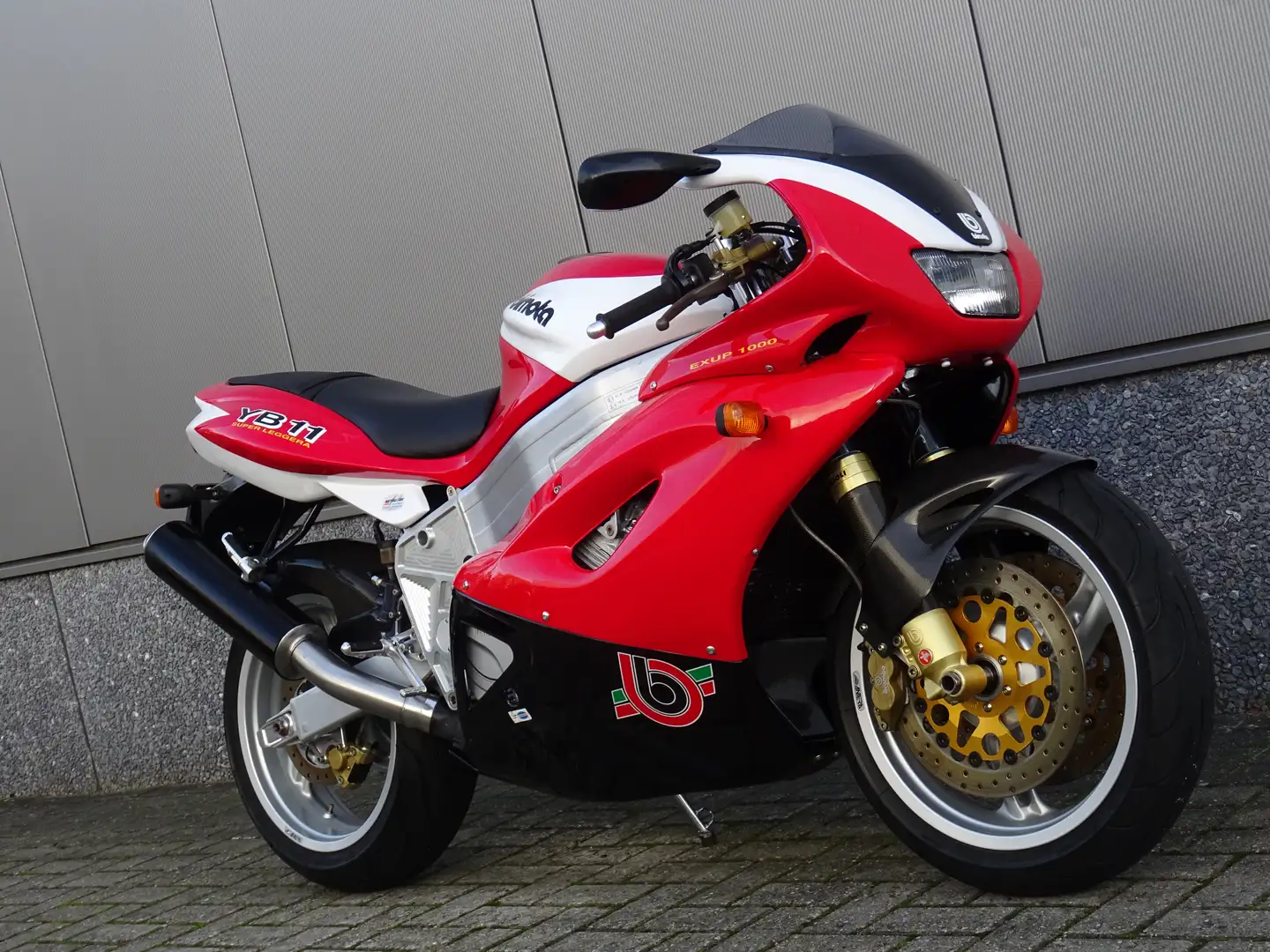 Bimota YB 11 SUPER LEGGERA Červená - 2