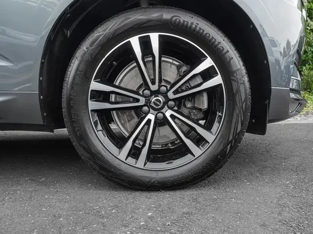 Volvo XC60 view 7