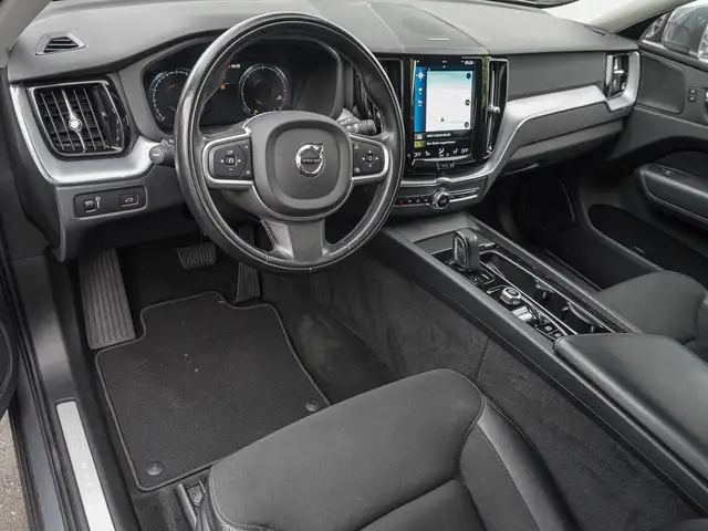 Volvo XC60 view 9