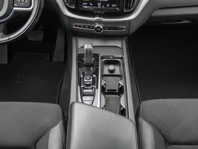 Volvo XC60 view 14