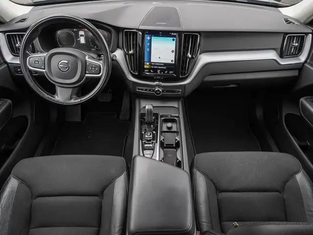 Volvo XC60 view 10