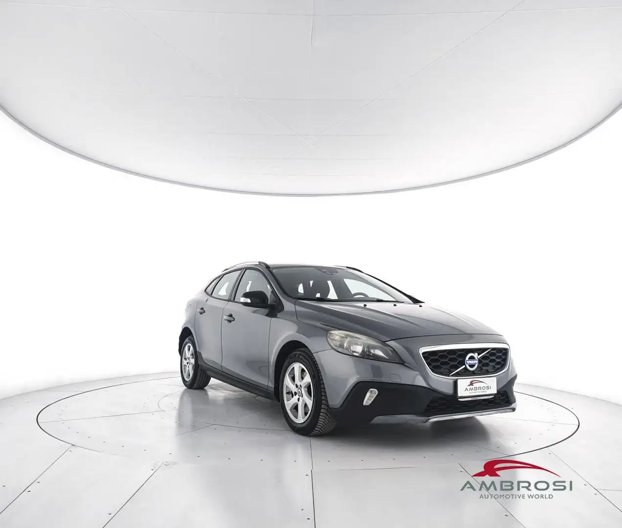 Volvo V40 Cross Country D2 1.6 Kinetic Grigio - 2