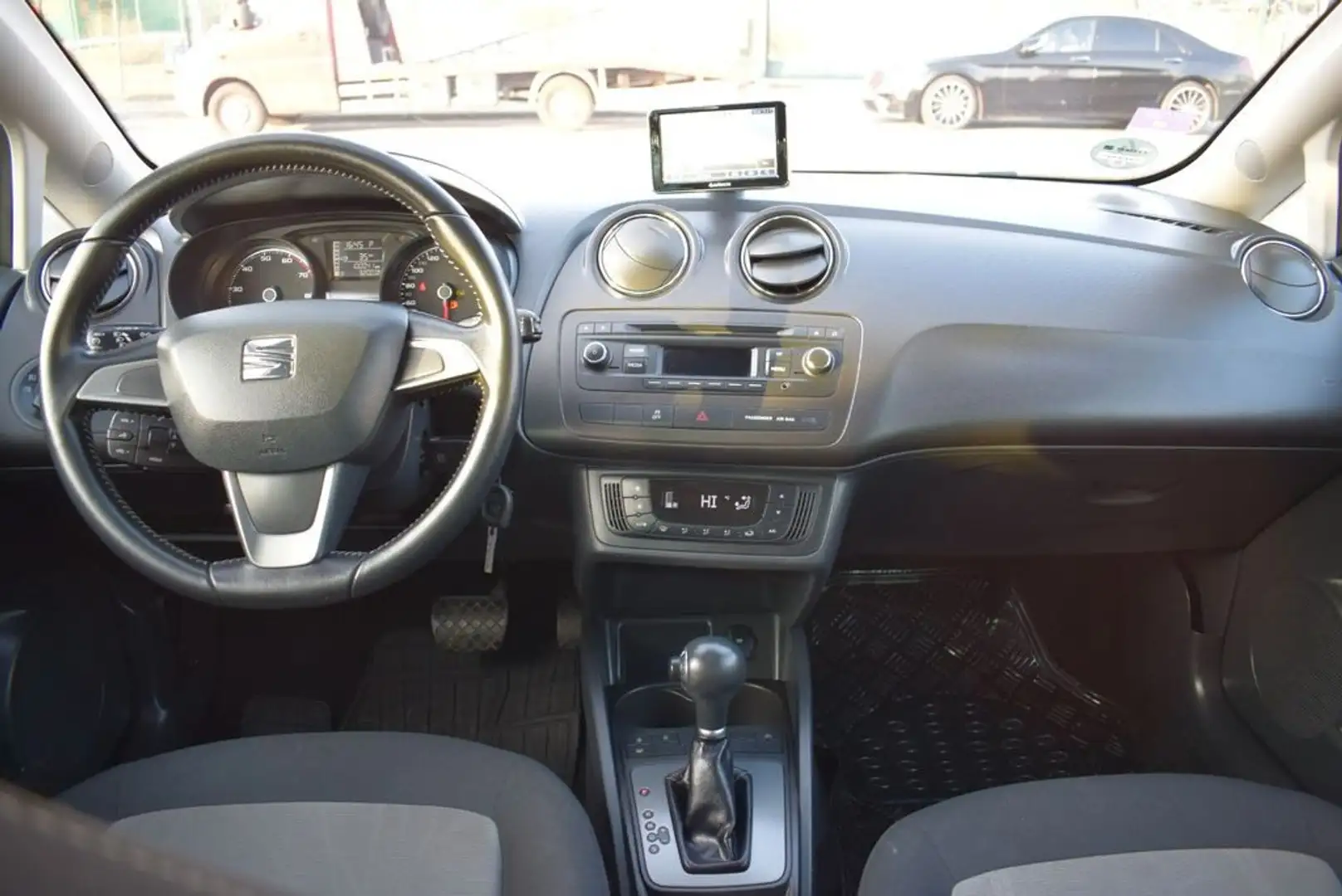 SEAT Ibiza 1.2 TSI 5 porte AUTOMATICA Verde - 1