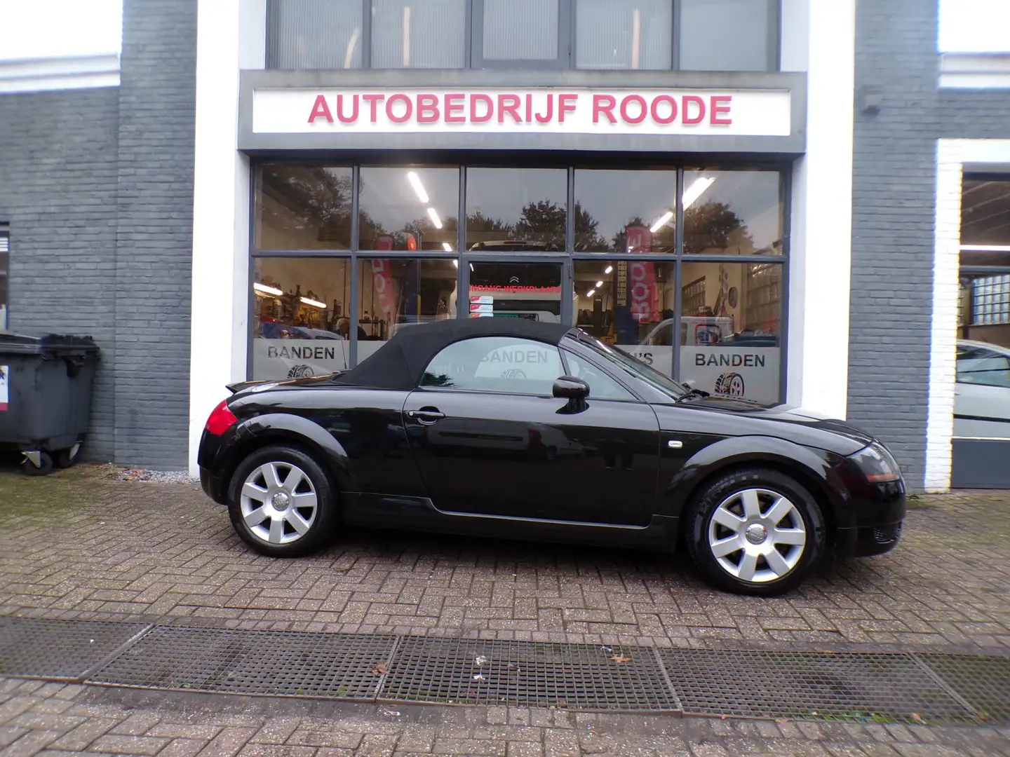 Audi TT 1.8 5V Turbo CABRIO NETTE AUTO Zwart - 1