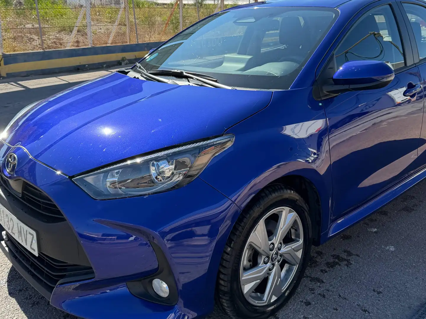 Toyota Yaris Yaris 120H 1.5 Active Plus Active Plus Azul - 2