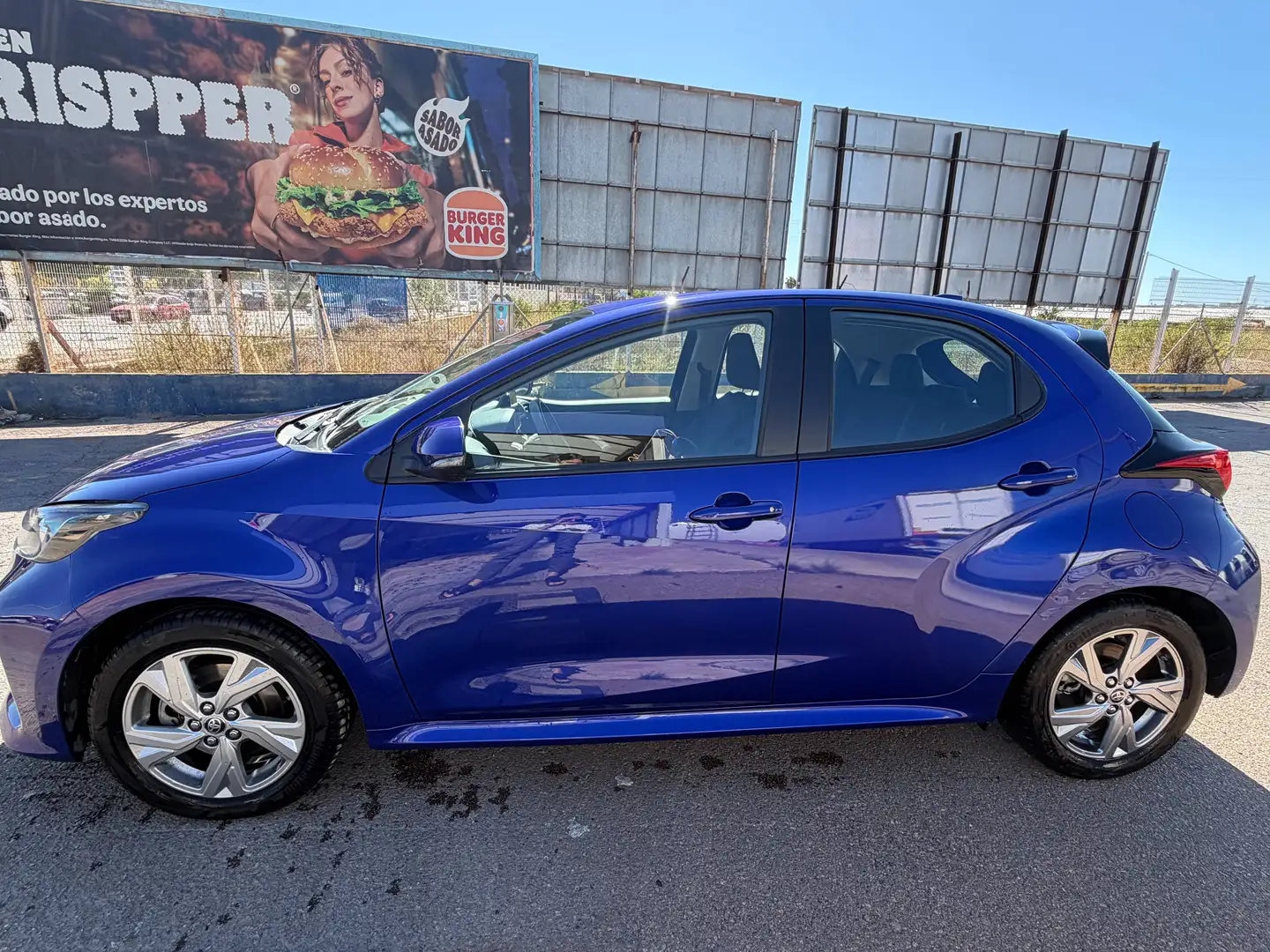 Toyota Yaris Yaris 120H 1.5 Active Plus Active Plus Azul - 1