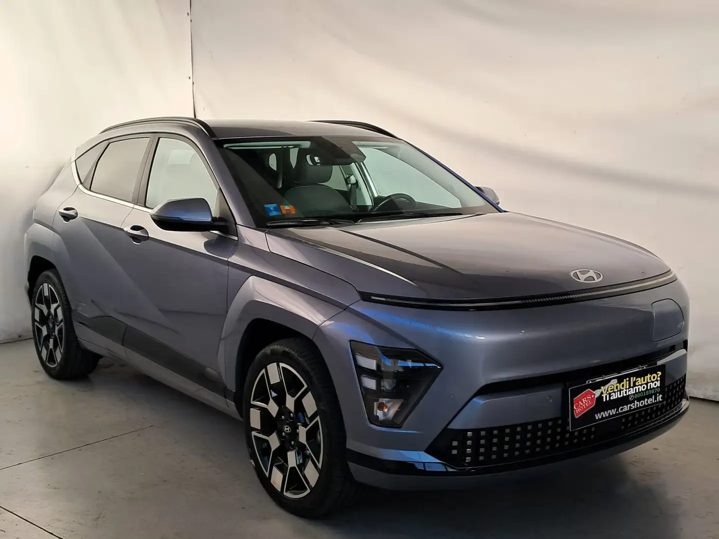 Hyundai KONA Kona EV 64.8 KWh Exclusive Grigio - 2