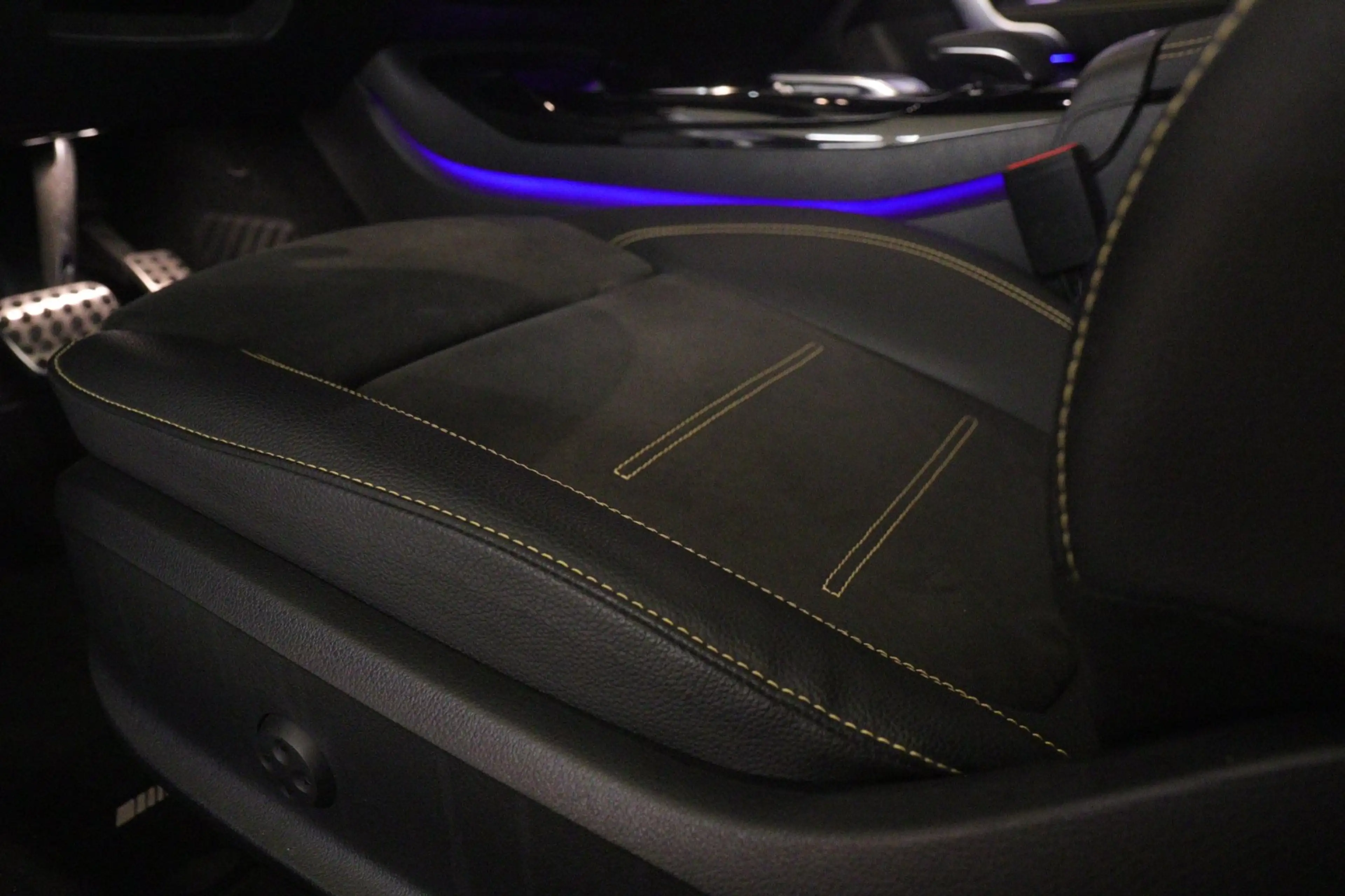 Mercedes-Benz CLA 45 AMG S 4MATIC+ Premium Plus PANO/CARPLAY/360CAM/BURM/ME — photo 13