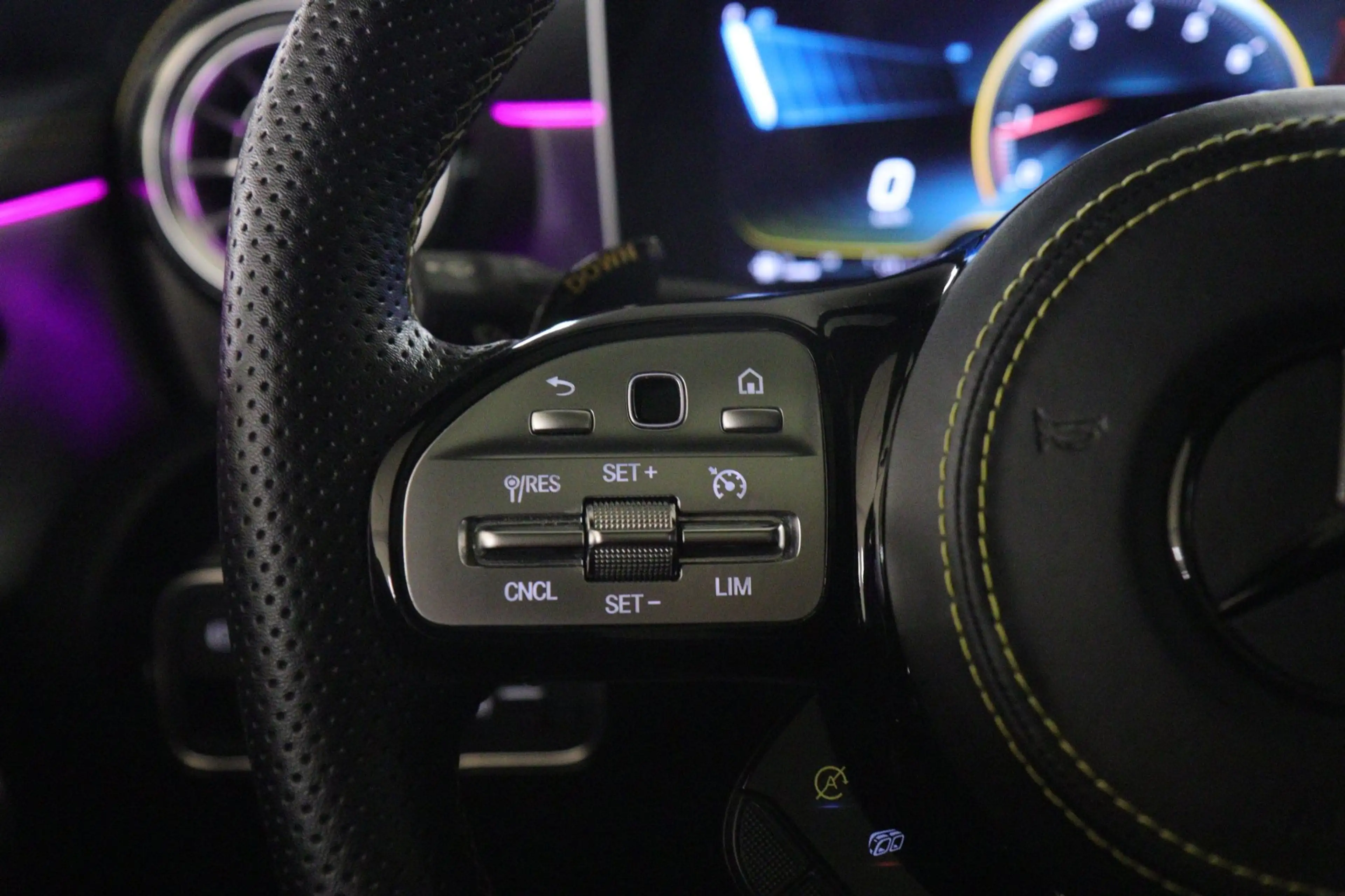 Mercedes-Benz CLA 45 AMG S 4MATIC+ Premium Plus PANO/CARPLAY/360CAM/BURM/ME — photo 18
