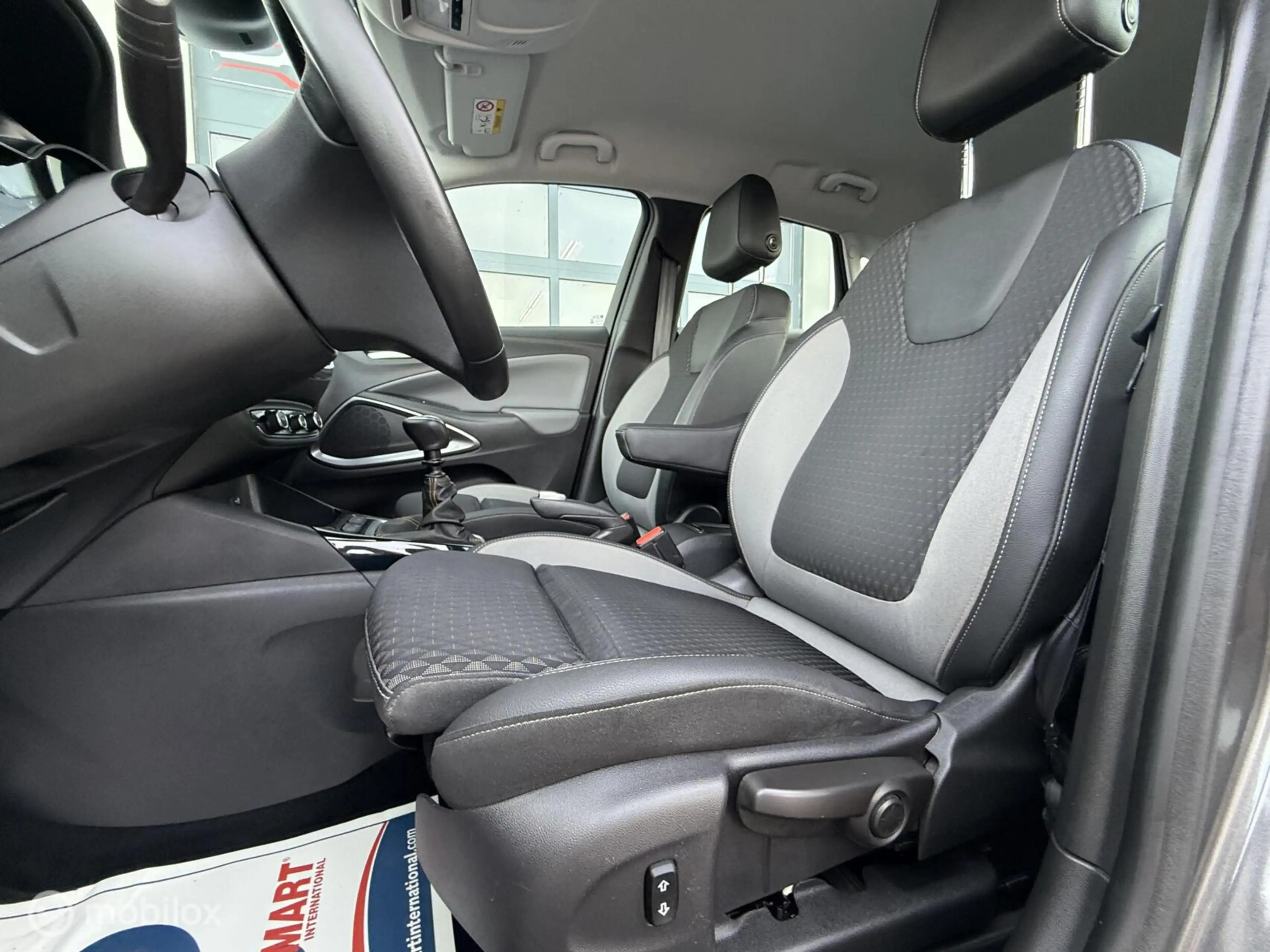Opel Crossland X 1.2 Turbo Innovation CarPlay Trekhk DAB pdc — photo 4