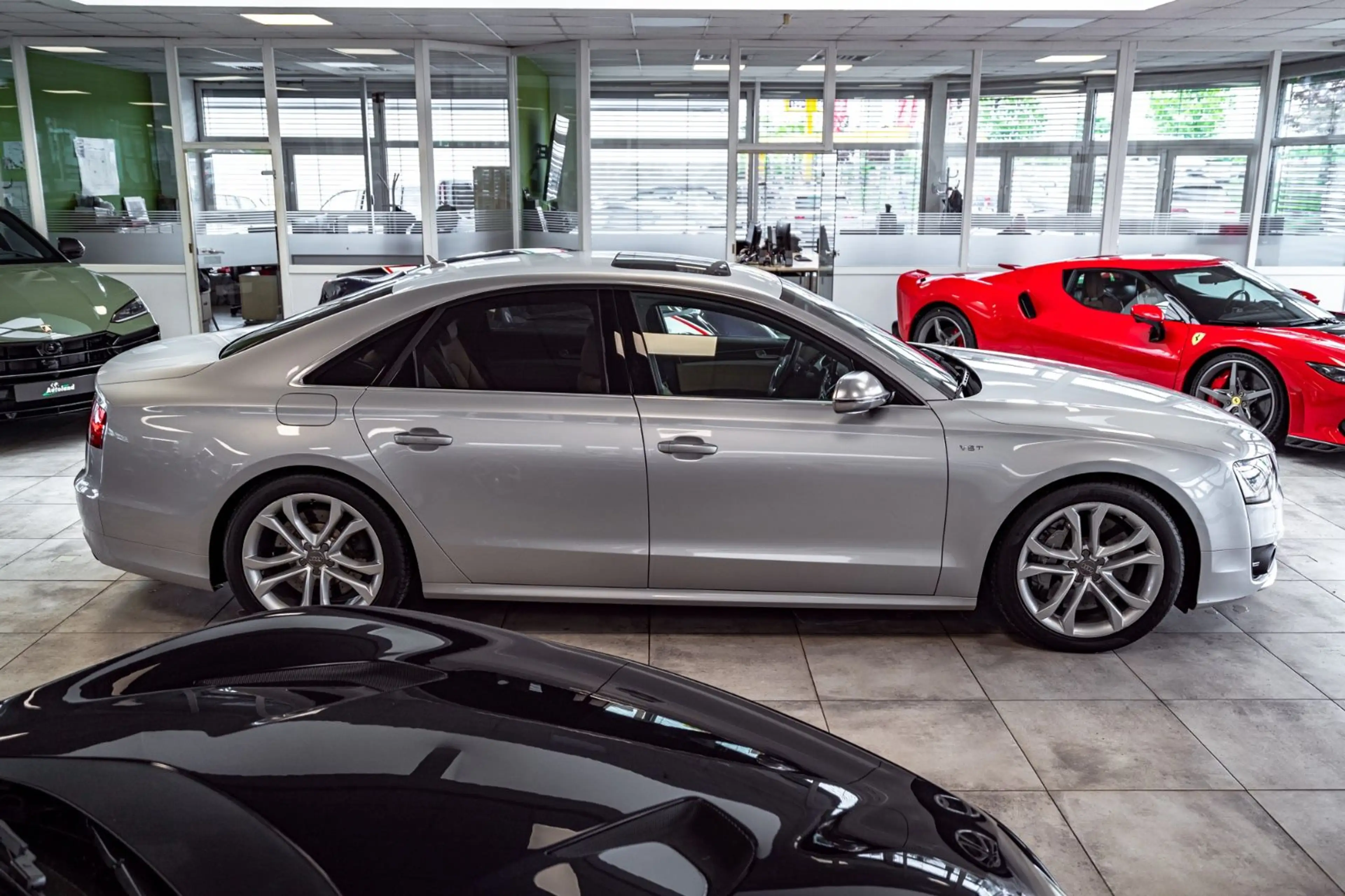 Audi S8 4.0 Quattro*Keramik*St.Heiz*S.Dach*Massage* — photo 8