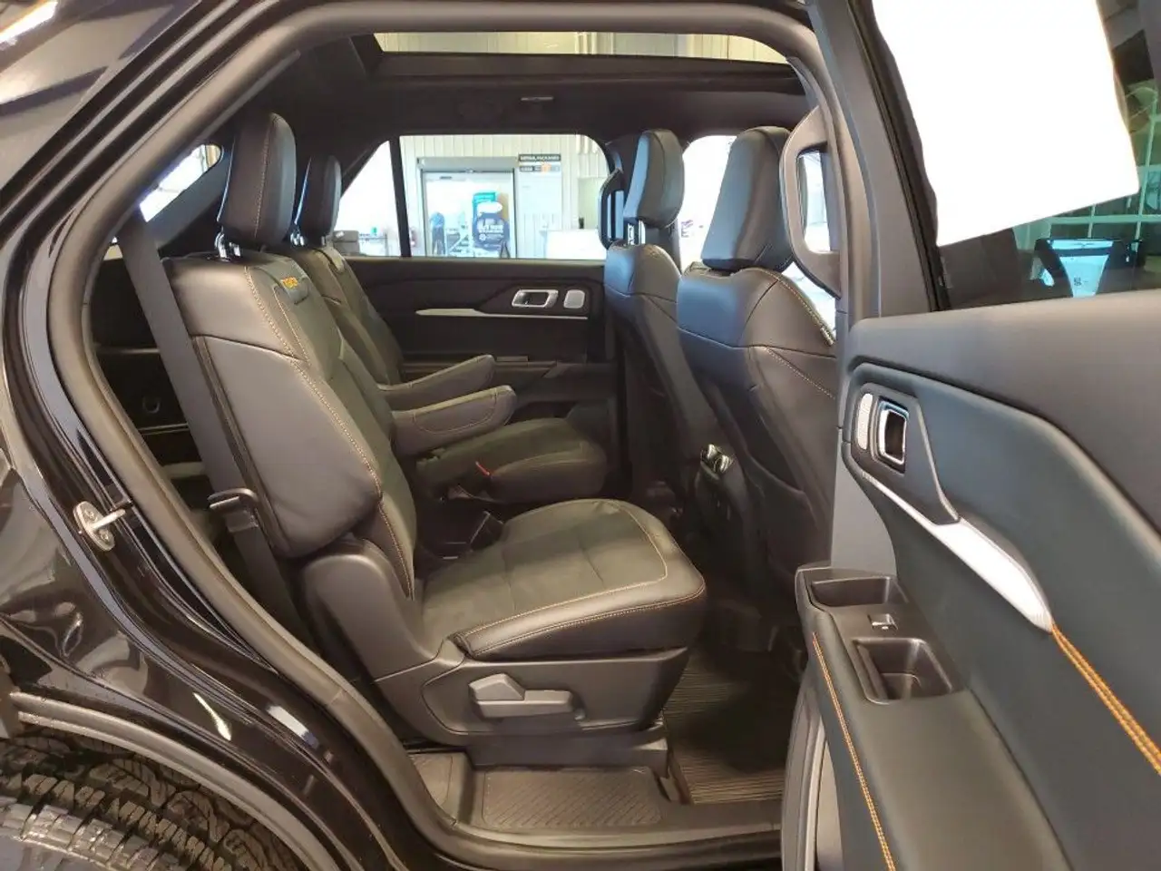 Ford Explorer снимка Ford Explorer