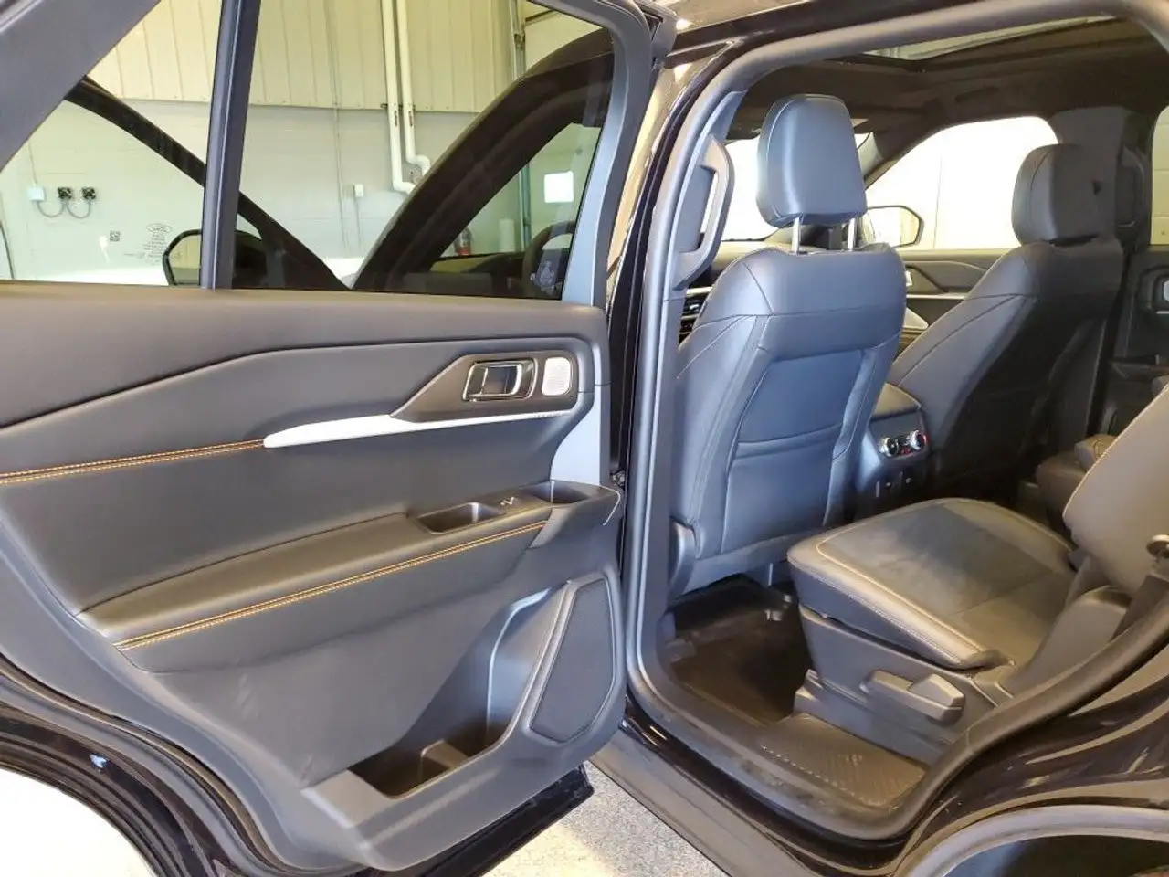 Ford Explorer снимка Ford Explorer