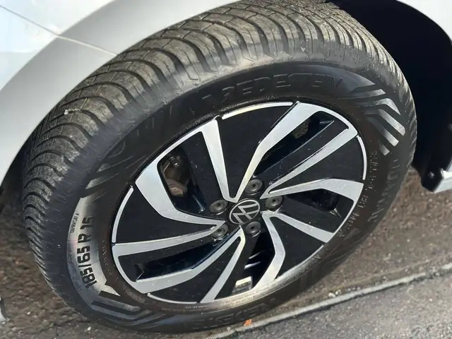 Volkswagen Polo view 5