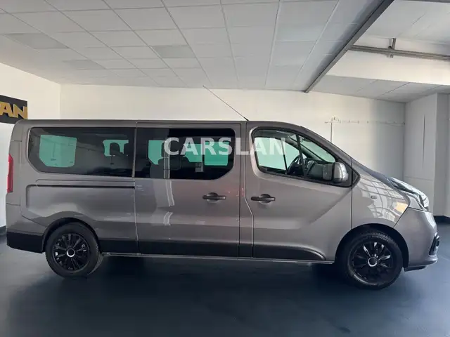 Renault Trafic view 8