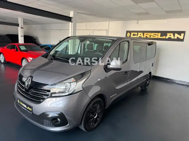 Renault Trafic view 4