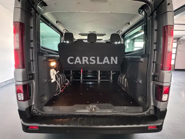 Renault Trafic view 15