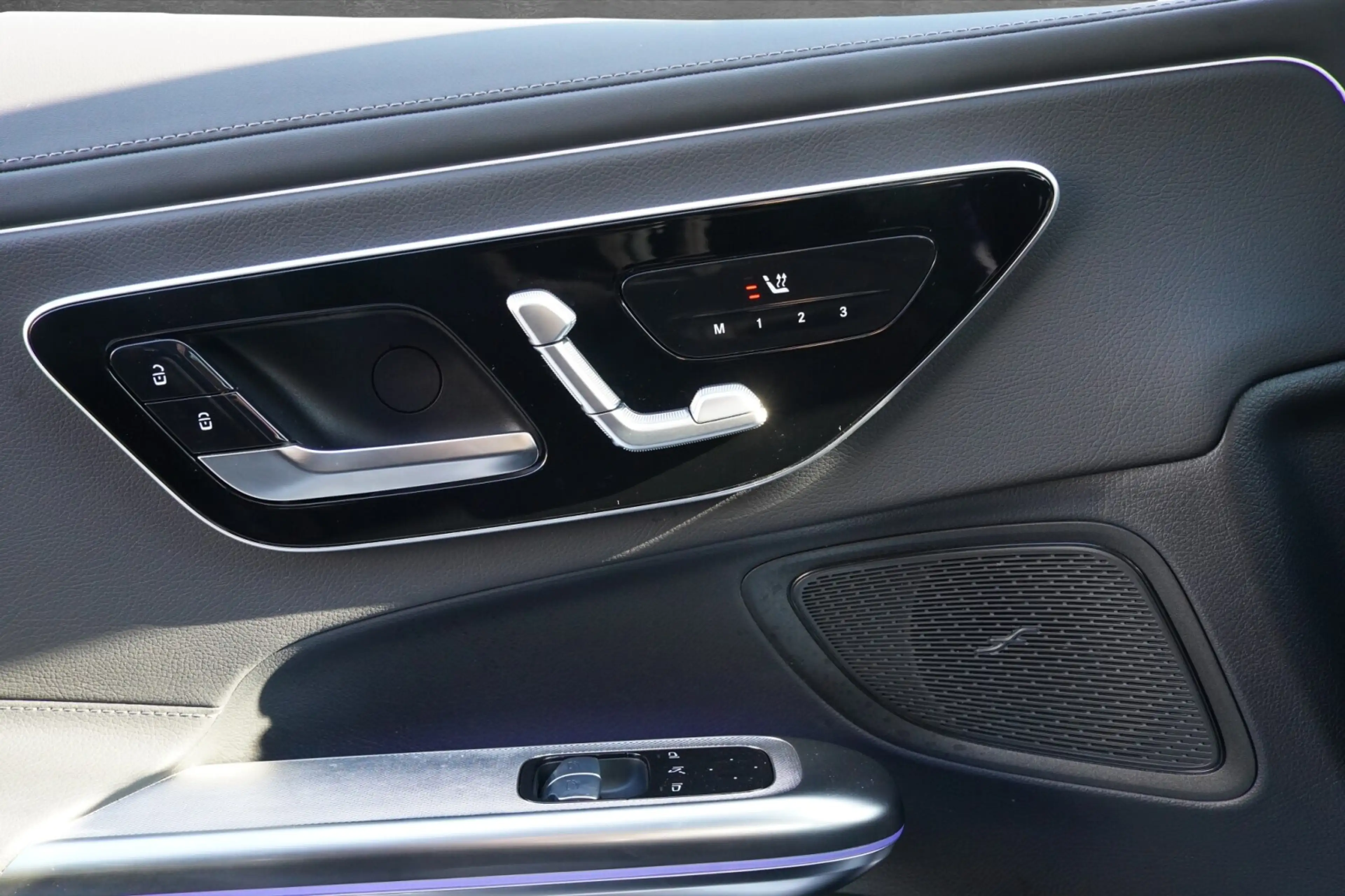 Mercedes-Benz CLE 300 CLE 300 e Coupe AMG Line Panorama DIGITAL LIGHT — photo 15