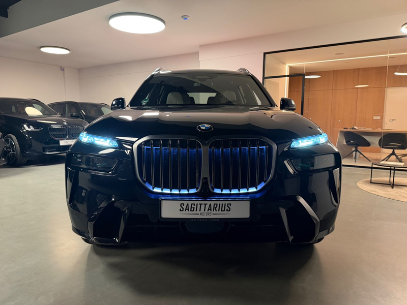 BMW X7 xDrive/M Sport/Exklusiv/Kristall/Sky/6sitz/22 — photo 2