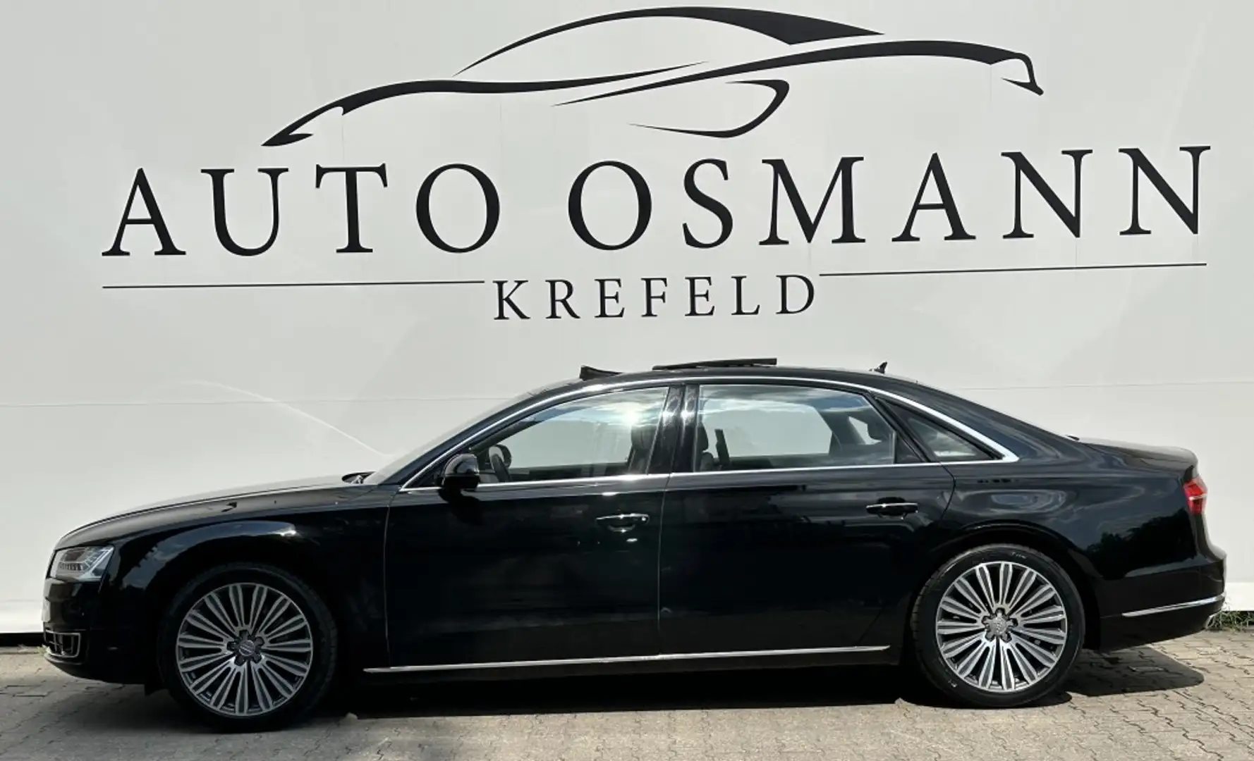 Audi A8 3.0TDI DPF quattro tiptronic Lang NP:144.475€ Noir - 2