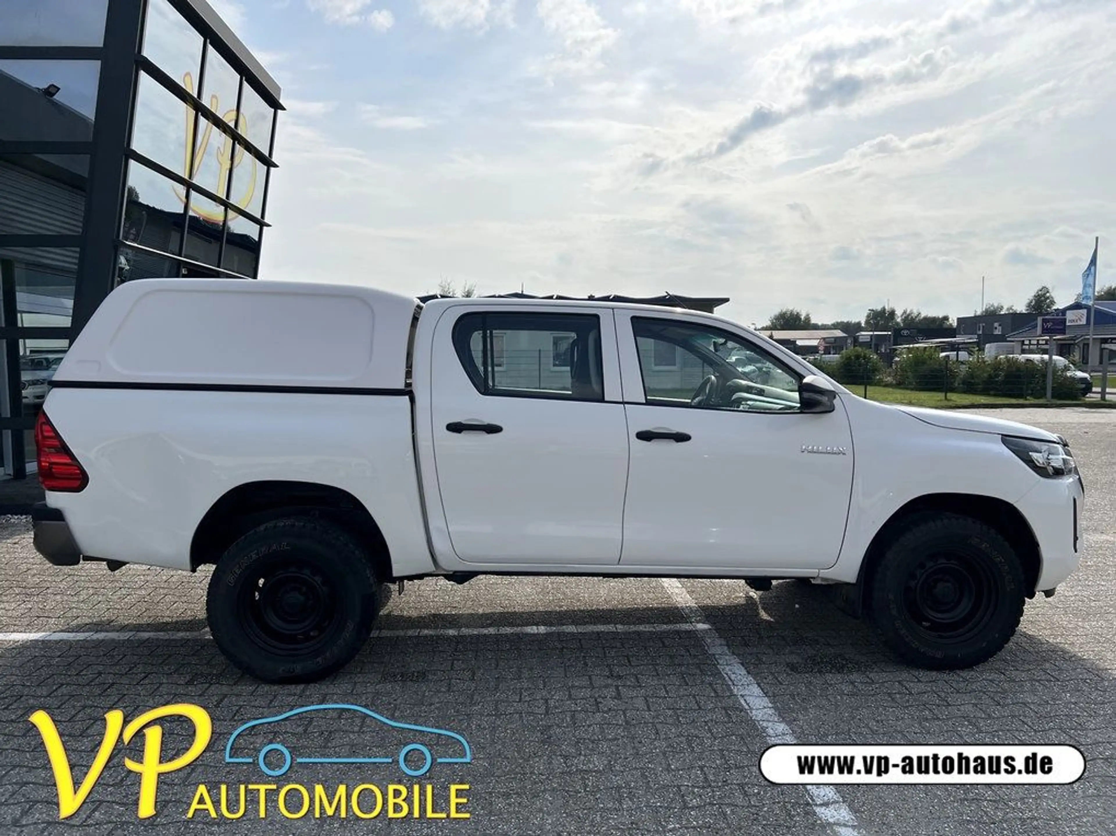 Toyota Hilux Double Cab Duty 4x4 AHK Hardtop — photo 8